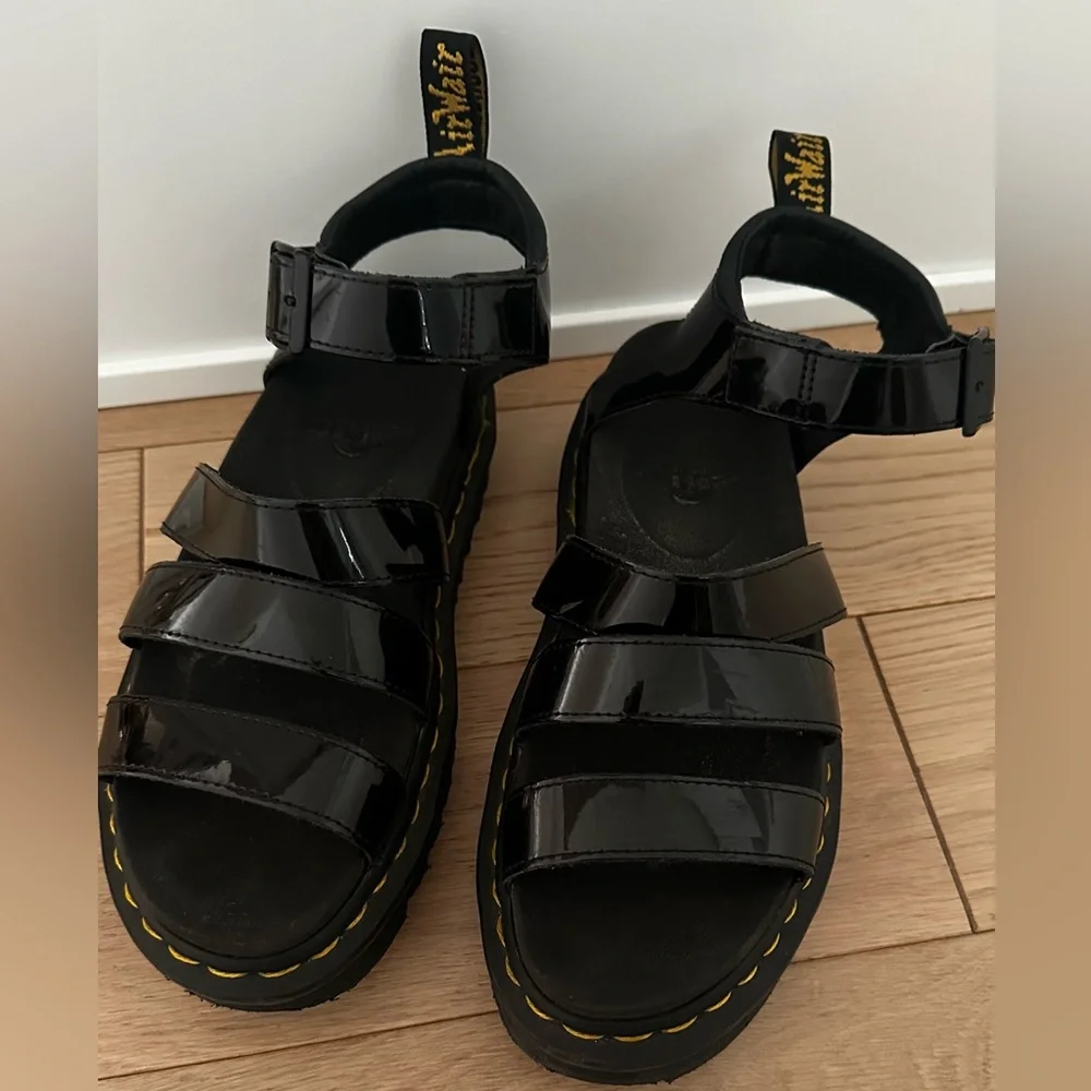 Dr. Martens Blair patent leather sandals size 9 - Picture 4 of 15